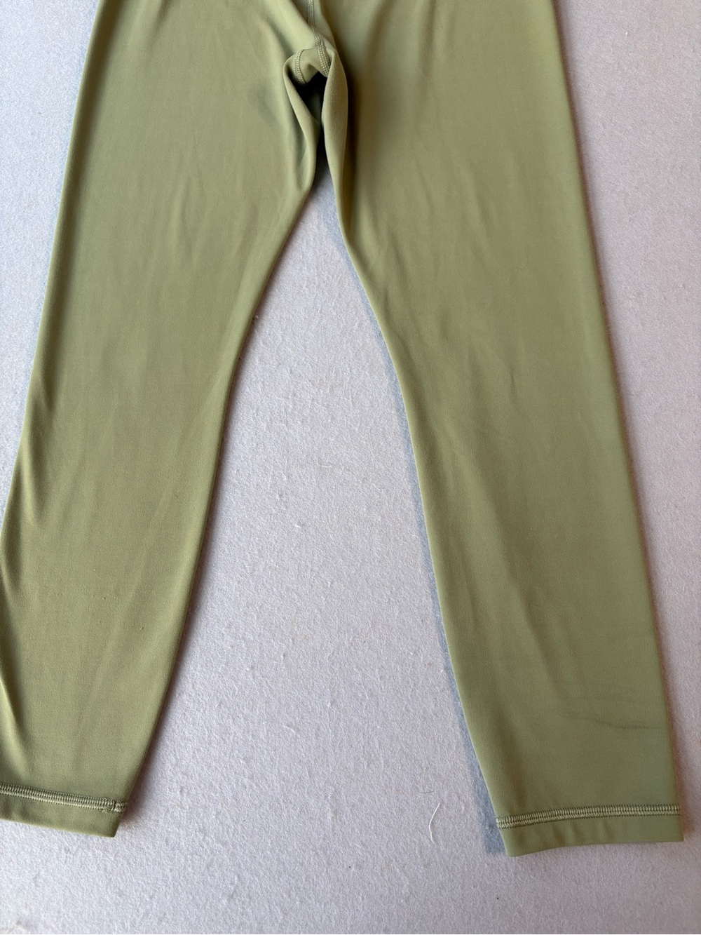 Athleta Ultra High Rise Elation 7/8 Tight Eucalyptus Sage Green Seamless Sz M - Picture 11 of 12